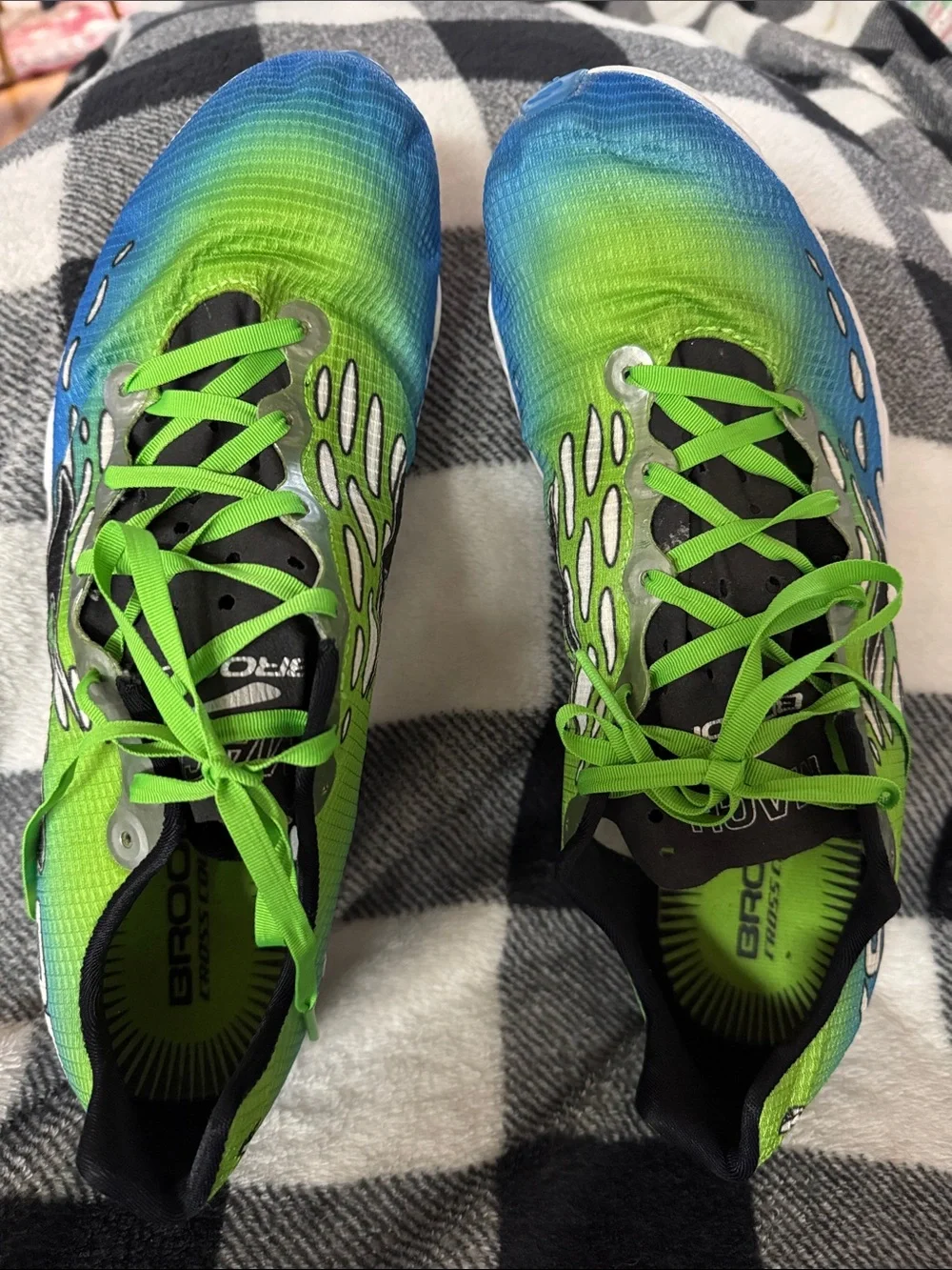 Brooks Mach Blue Green cross country Running Shoes with Neon Green Laces 11.5